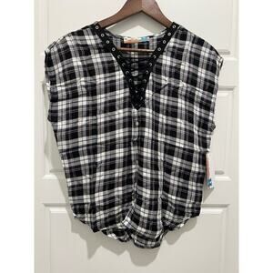 NWT Women’s Blouse Vintage Havana sleeveless - size Large